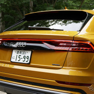 アウディ Q8 55 TFSI quattro debut paskage S Line