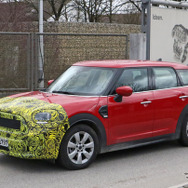 MINI クロスオーバー 改良新型プロトタイプ スクープ写真