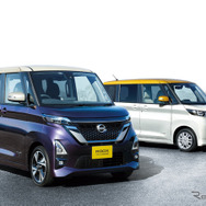 日産ルークス（奥）と日産ルークス ハイウェイスター（手前）