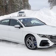 VW アルテオンR プロトタイプ（スクープ写真）