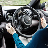 トヨタ ヤリスの「アドバンストパーク」で駐車してみた