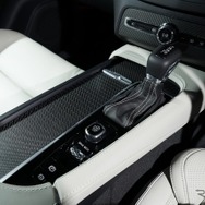ボルボXC90 D5 AWD Rデザイン