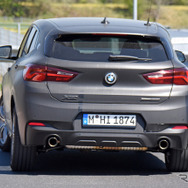 BMW X2 改良新型プロトタイプ（スクープ写真）