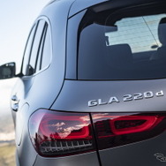 メルセデスベンツ GLA 新型
