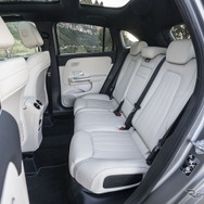 メルセデスベンツ GLA 新型