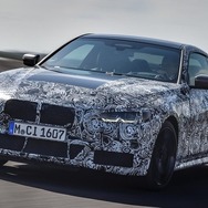 BMW 4シリーズ・クーペ 次期型のプロトタイプ