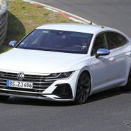 VW アルテオンR 開発車両（スクープ写真）