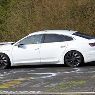 VW アルテオンR 開発車両（スクープ写真）