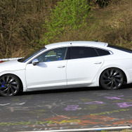 VW アルテオンR 開発車両（スクープ写真）