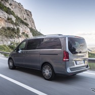 メルセデスベンツ V220（写真は欧州仕様）