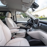 メルセデスベンツ V220（写真は欧州仕様）