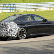 BMW M5 セダン 改良新型プロトタイプ（スクープ写真）
