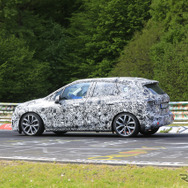 BMW 2シリーズ アクティブツアラー 新型プロトタイプ（スクープ写真）