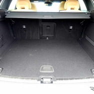 ボルボ XC60 B5 インスクリプション