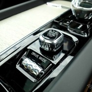ボルボ XC60 B5 インスクリプション