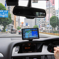 一般道でもナビ表示と実際の標識看板が一致。瞬時の判断がしやすく非常に大きい恩恵だ