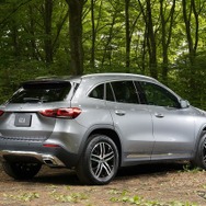 メルセデスベンツ GLA 新型