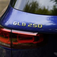 メルセデスベンツ GLB250 4MATICスポーツ