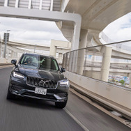 ボルボ XC90 B5