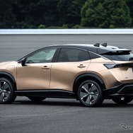 日産アリア