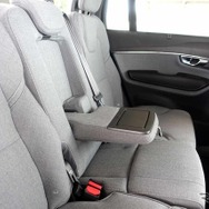ボルボ XC90 B5 テイラードウール エディション