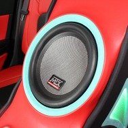 サブウーファーに選んだのはMTXのTHUNDER8000シリーズ・T810-44。10インチサイズで十分な低音を再生する。