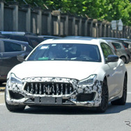 マセラティ クアトロポルテ 改良新型プロトタイプ（スクープ写真）