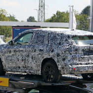 BMW X1 次期型プロトタイプ（スクープ写真）