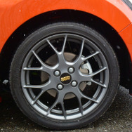 タイヤはブリヂストン「POTENZA RE050A」。足とのマッチングは上々で、非常にコントローラブルだった。