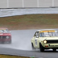 日産 サニークーペ（右）とアルファロメオ 1300Jr.（左）