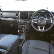 ジープ ラングラー（写真はアンリミテッド・サハラ・ローンチエディション3.6L）