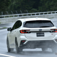 スバル レヴォーグ STI Sport（プロトタイプ）