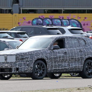 BMW X8 市販型プロトタイプ（スクープ写真）