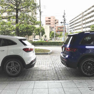 GLA（左）とGLB（右）のリア