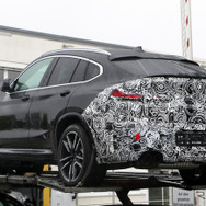 BMW X4M 改良新型プロトタイプ（スクープ写真）