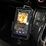 オーディオプレイヤーには用いるのはA＆K A＆ultima SP1000。クオリティの高い音源でシステム全体のレベルを高めた。