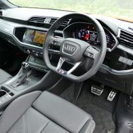 アウディQ3 35 TDI quattro S line