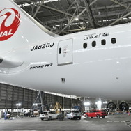 スバル・レヴォーグ新型発表会（成田空港JALハンガー）