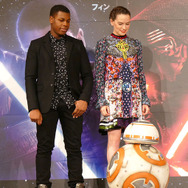 ジョン・ボイエガ、デイジー・リドリー／『スター・ウォーズ／フォースの覚醒』来日記者会見