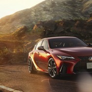 レクサス IS350 Fスポーツ（ラディアントレッドコントラストレイヤリング）