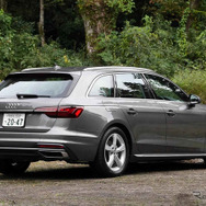 アウディ A4アバント 改良新型（35 TFSI Advanced）