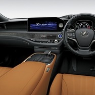レクサス LS500h エグゼクティブ（インテリアカラー：オーカー）