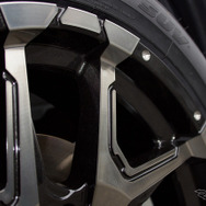 MiD ナイトロパワー デリンジャー　推奨サイズ：18×7.0J Inset42 5H-114.3／カラー：セミグロスブラック/フランジピアスドリルド／タイヤサイズ：215/50R18 ※チューナーサイズ