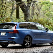 ボルボ V60 B5 R-DESIGN