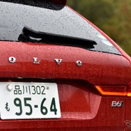 ボルボ XC60 B6 R-DESIGN