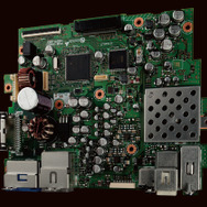 『DIATONE SOUND.NAVI』では、理想的なパーツレイアウトが目指されオーディオ基板が設計されている。