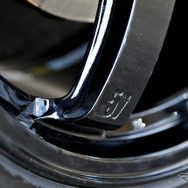 レイズ グラムライツ 57CR 推奨サイズ：19×8.5J Inset45 5H-114.3／カラー：グロッシーブラック／タイヤサイズ：245/35R19 ※チューナーサイズ