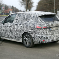 BMW 2シリーズ アクティブツアラー次期型プロトタイプ（スクープ写真）