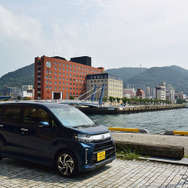 北九州の波止場にて。