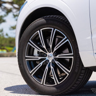 ボルボ XC60 B5 AWDインスクリプション